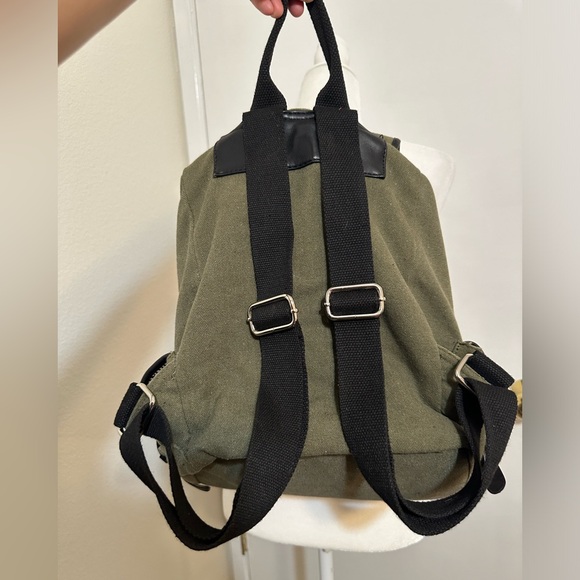 EUC DREAM CONTROL Utility Multi-Pocket Backpack With Patches - Picture 3 of 11